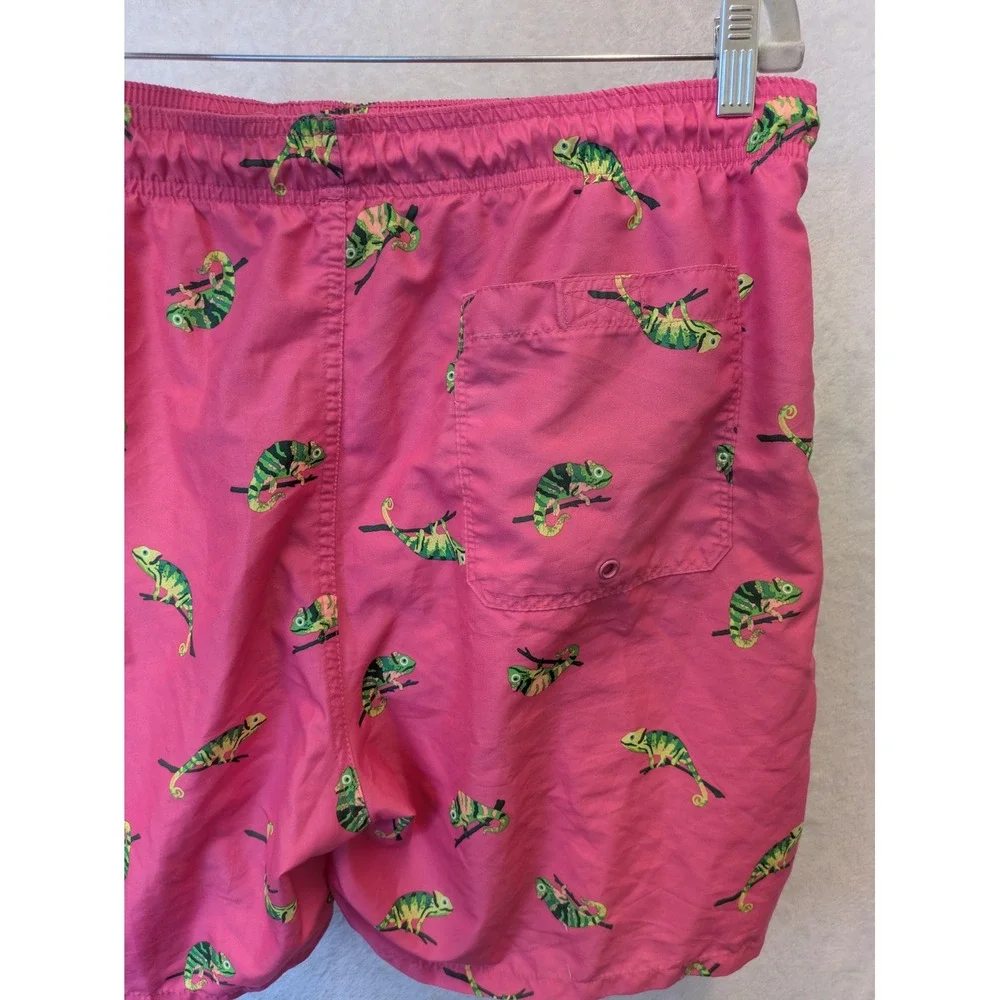 Old Navy make splash